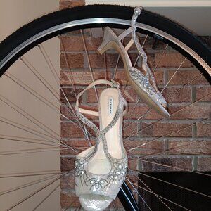 Alex Marie Wide Width 7.5 Beaded Shoes